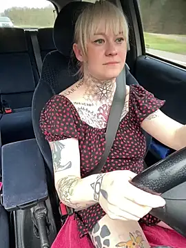 poussichienne online show from 03-21-25, 04:07