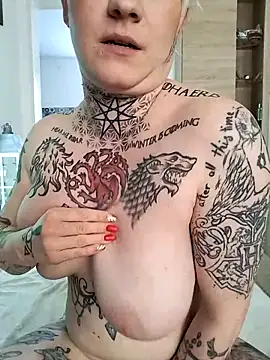 Snapshot of poussichienne chatting on 03-01-26, 12:27 poussichienne online show from 03-01-26, 12:27