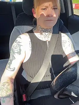 poussichienne online show from 04-15-26, 03:27