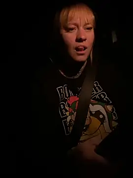 poussichienne online show from 04-21-26, 02:25