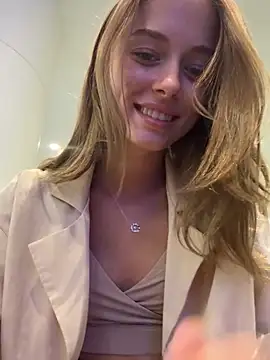 Snapshot of enjoy_my_beauty chatting on 02-26-25, 07:23 enjoy my beauty online show from 02-26-25, 07:23