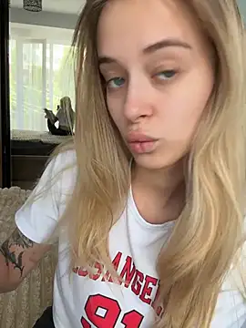 Snapshot of enjoy_my_beauty chatting on 07-17-26, 06:54 enjoy my beauty online show from 07-17-26, 06:54