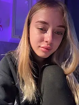 Snapshot of enjoy_my_beauty chatting on 10-23-25, 05:39 enjoy my beauty online show from 10-23-25, 05:39
