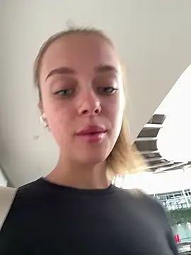 Snapshot of enjoy_my_beauty chatting on 03-07-25, 04:13 enjoy my beauty online show from 03-07-25, 04:13