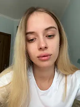 Snapshot of enjoy_my_beauty chatting on 07-16-26, 06:43 enjoy my beauty online show from 07-16-26, 06:43