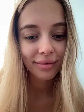 Snapshot of enjoy_my_beauty chatting on 07-06-26, 06:42 enjoy my beauty online show from 07-06-26, 06:42
