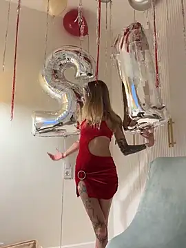 Snapshot of enjoy_my_beauty chatting on 10-26-25, 05:19 enjoy my beauty online show from 10-26-25, 05:19