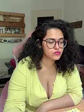 Curvydesifromgermany online show from 05-07-26, 01:14