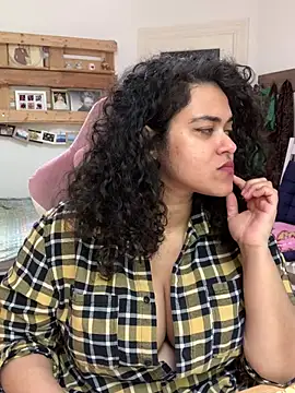 Curvydesifromgermany online show from 05-12-26, 12:22