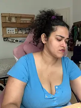 Snapshot of Curvydesifromgermany chatting on 07-03-26, 12:33 Curvydesifromgermany online show from 07-03-26, 12:33