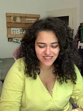 Snapshot of Curvydesifromgermany chatting on 07-06-26, 11:17 Curvydesifromgermany online show from 07-06-26, 11:17