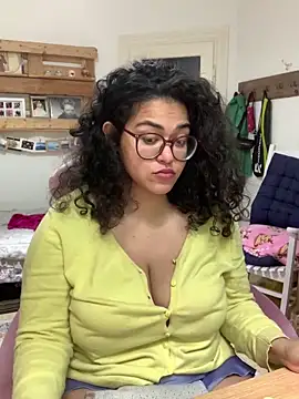 Curvydesifromgermany online show from 05-08-26, 07:34