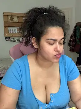 Snapshot of Curvydesifromgermany chatting on 07-02-26, 01:28 Curvydesifromgermany online show from 07-02-26, 01:28
