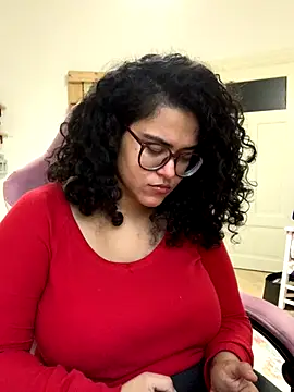 Curvydesifromgermany online show from 12-15-25, 02:56