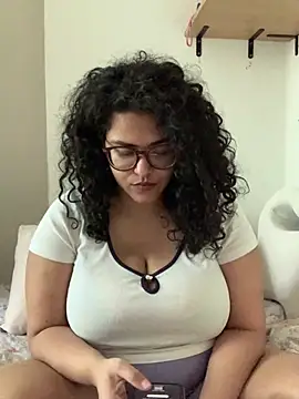 Curvydesifromgermany online show from 05-29-26, 12:55