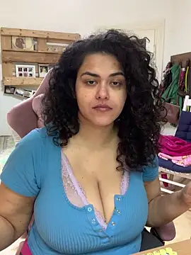 Curvydesifromgermany online show from 05-20-26, 02:03