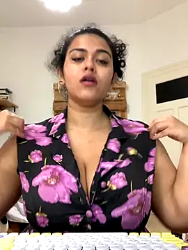 Curvydesifromgermany online show from 09-10-25, 10:58