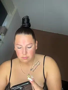 xlinastarrx online show from 05-08-26, 04:49