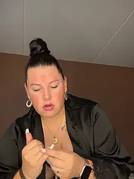 xlinastarrx online show from 04-15-26, 05:46