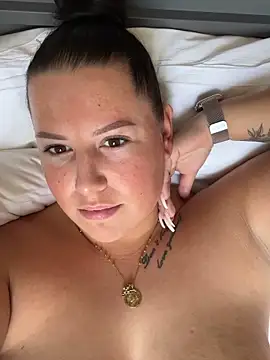 xlinastarrx online show from 04-19-26, 09:32