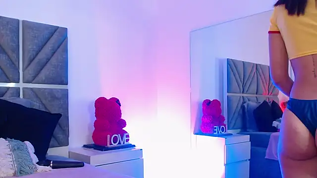 Laura Dicardy online show from 11-08-25, 07:39