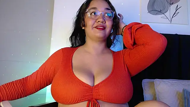 Snapshot of Alezapark chatting on 02-18-25, 12:49 Alezapark online show from 02-18-25, 12:49