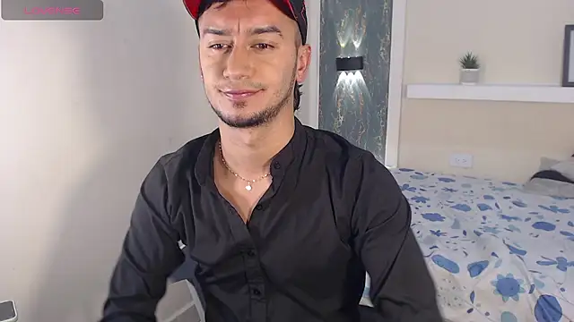 Snapshot of Kevin_Torres chatting on 09-30-25, 01:55 Kevin Torres online show from 09-30-25, 01:55