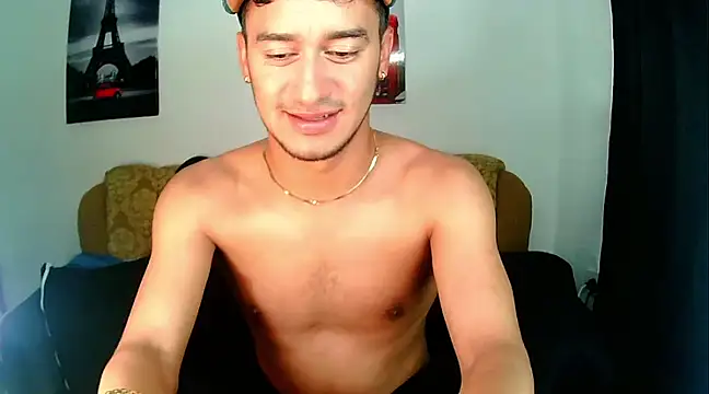 Snapshot of Kevin_Torres chatting on 01-25-25, 02:47 Kevin Torres online show from 01-25-25, 02:47