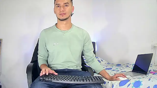 Kevin Torres online show from 02-02-26, 03:44