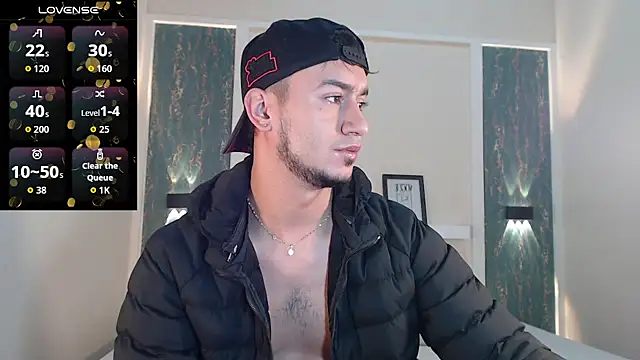 Snapshot of Kevin_Torres chatting on 10-12-25, 02:07 Kevin Torres online show from 10-12-25, 02:07