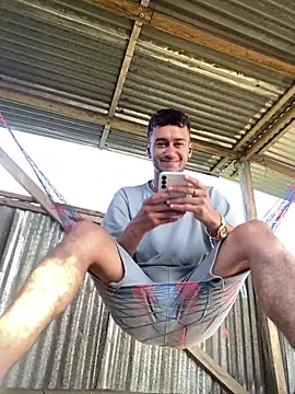 Snapshot of Kevin_Torres chatting on 01-07-25, 01:14 Kevin Torres online show from 01-07-25, 01:14