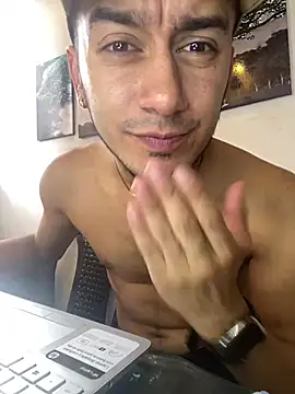 Snapshot of Kevin_Torres chatting on 02-21-25, 08:16 Kevin Torres online show from 02-21-25, 08:16