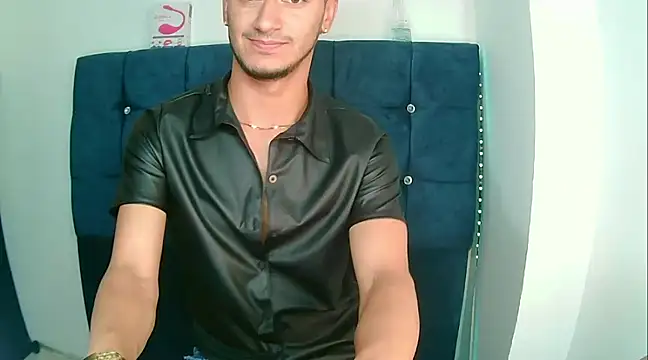 Snapshot of Kevin_Torres chatting on 01-11-25, 09:25 Kevin Torres online show from 01-11-25, 09:25