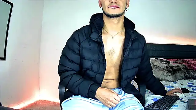 Snapshot of Kevin_Torres chatting on 11-20-25, 07:42 Kevin Torres online show from 11-20-25, 07:42