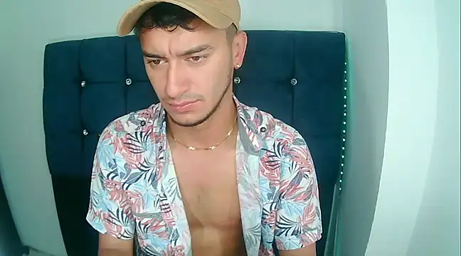 Snapshot of Kevin_Torres chatting on 01-11-25, 03:20 Kevin Torres online show from 01-11-25, 03:20