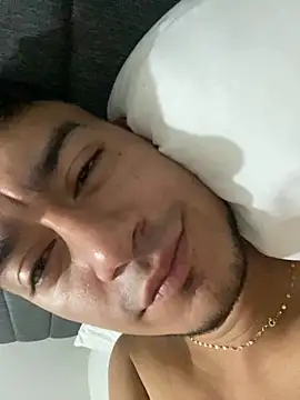 Snapshot of Kevin_Torres chatting on 10-18-25, 02:08 Kevin Torres online show from 10-18-25, 02:08