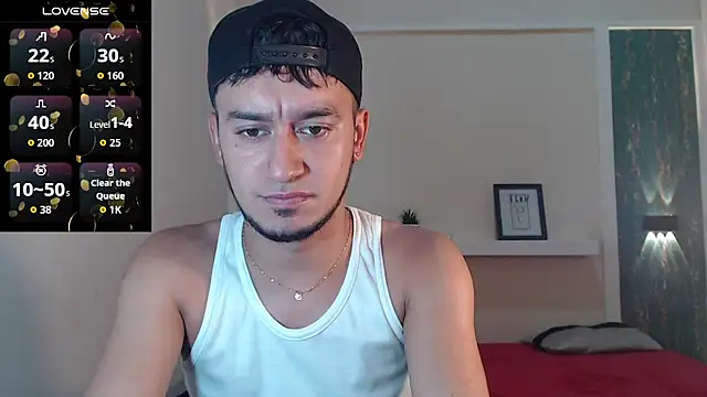 Snapshot of Kevin_Torres chatting on 10-11-25, 03:18 Kevin Torres online show from 10-11-25, 03:18