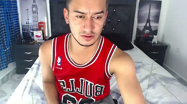 Snapshot of Kevin_Torres chatting on 02-23-25, 08:00 Kevin Torres online show from 02-23-25, 08:00