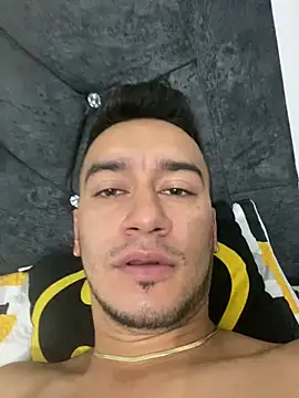 Snapshot of Kevin_Torres chatting on 03-16-25, 07:49 Kevin Torres online show from 03-16-25, 07:49