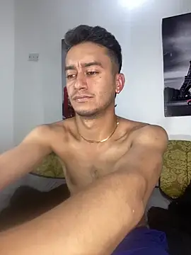 Snapshot of Kevin_Torres chatting on 01-17-25, 06:12 Kevin Torres online show from 01-17-25, 06:12