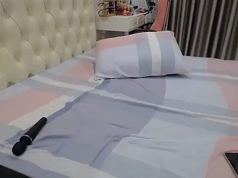 NikkiNi online show from 01-16-25, 07:17