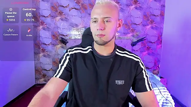 Snapshot of Damon_Bakert chatting on 06-26-26, 07:20 Damon Bakert online show from 06-26-26, 07:20