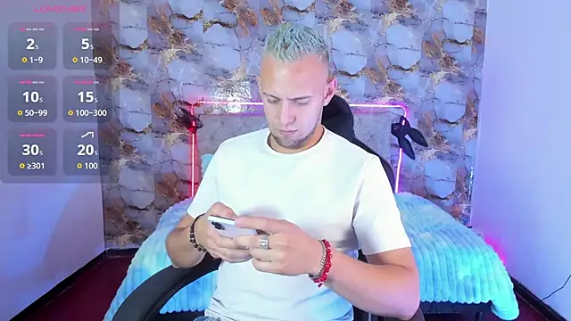 Snapshot of Damon_Bakert chatting on 07-15-26, 03:08 Damon Bakert online show from 07-15-26, 03:08