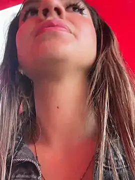 Snapshot of annavi_ chatting on 01-15-26, 03:15 annavi online show from 01-15-26, 03:15