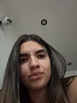 Snapshot of annavi_ chatting on 07-13-26, 02:22 annavi online show from 07-13-26, 02:22