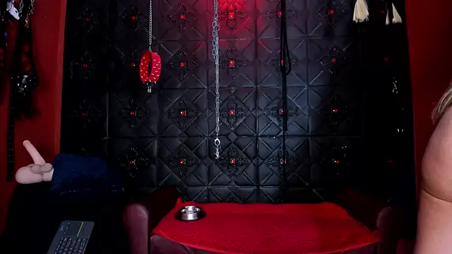 annavi  online show from 09-25-25, 02:12