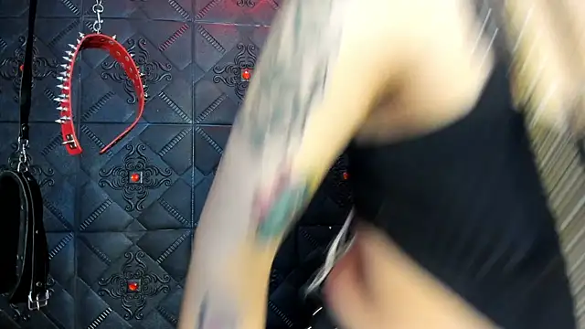 annavi  online show from 10-10-25, 07:04