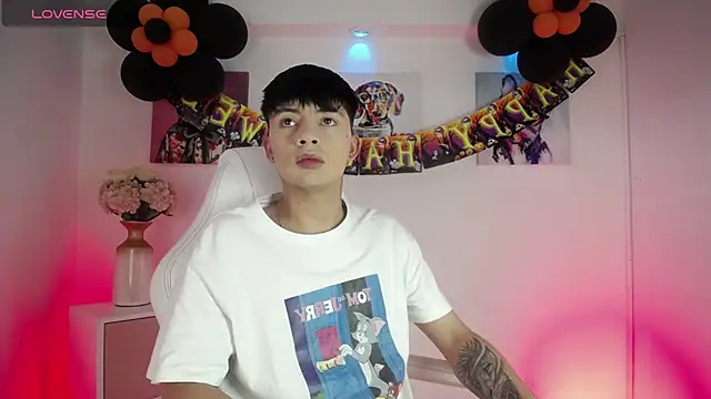 Steev Novoa online show from 10-18-25, 08:22