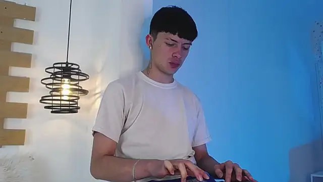 Steev Novoa online show from 03-07-25, 03:51