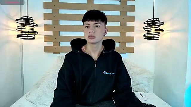 Steev Novoa online show from 03-23-25, 05:10